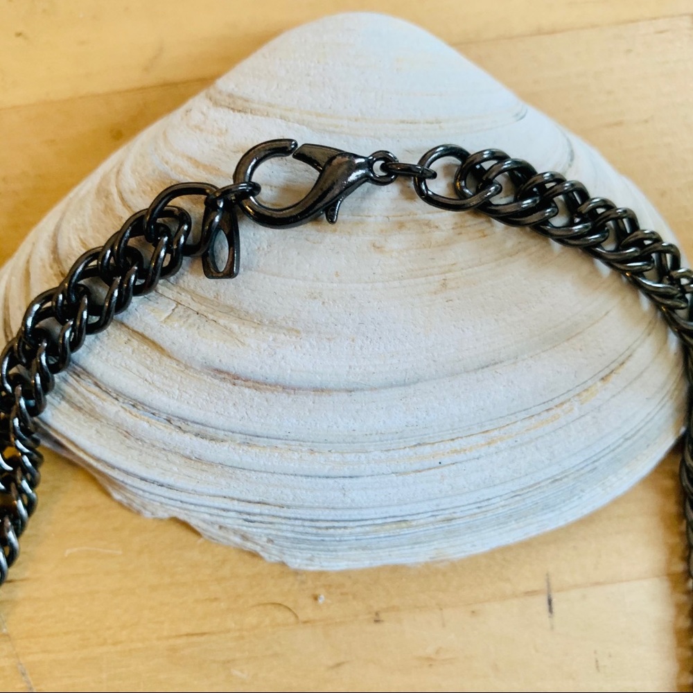Choker - Picture 2 of 3